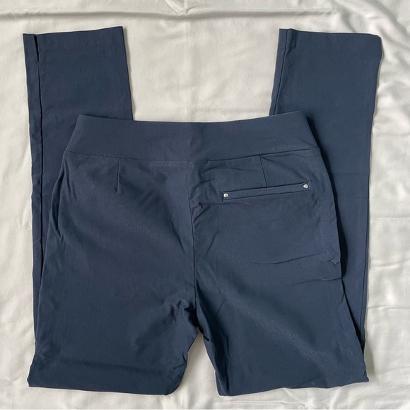 PGA TOUR Women's Pull-on Golf Pant with Tummy Control Medium Navy - Picture 9 of 10
